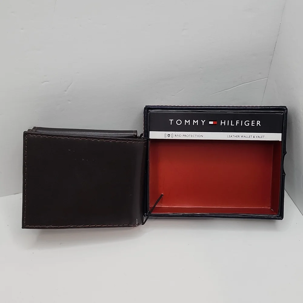 TOMMY HILFIGER, MENS WALLET DOUBLE FOLD, DARK BROWN,GENUINE LEATHER, BROWN COLOR